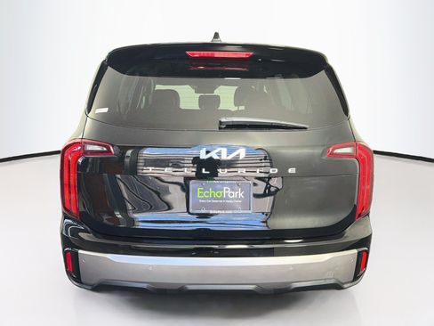 Used 2025 Kia Telluride LX FWD image 7