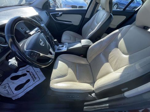 Used 2012 Volvo S60 T5 image 17