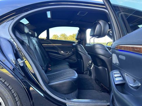 Used 2015 Mercedes-Benz S 550 4MATIC Sedan image 25