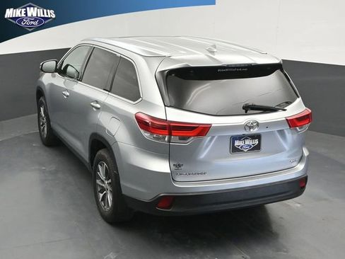 Used 2019 Toyota Highlander XLE image 13
