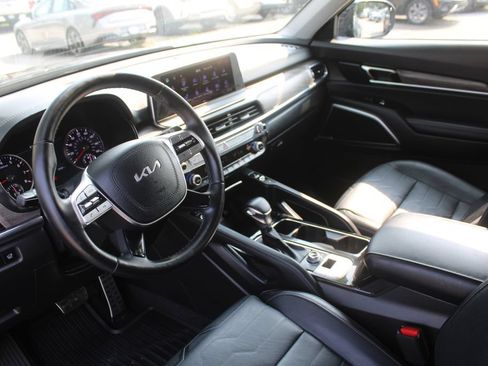 Certified 2022 Kia Telluride SX w/ SX Prestige Package AWD/4WD image 24