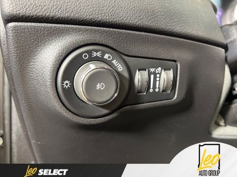 Used 2021 Jeep Compass Limited FWD image 20
