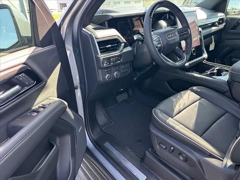 New 2026 GMC Yukon XL Elevation image 18