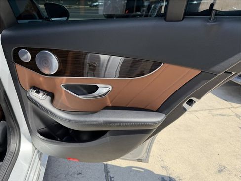 Used 2019 Mercedes-Benz C 300 Sedan image 28