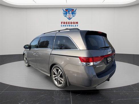 Used 2016 Honda Odyssey Touring image 3
