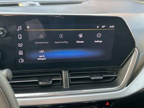 Used 2025 Chevrolet Trax LT image 21