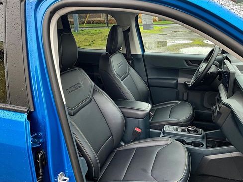 Used 2025 Ford Maverick Lobo image 10