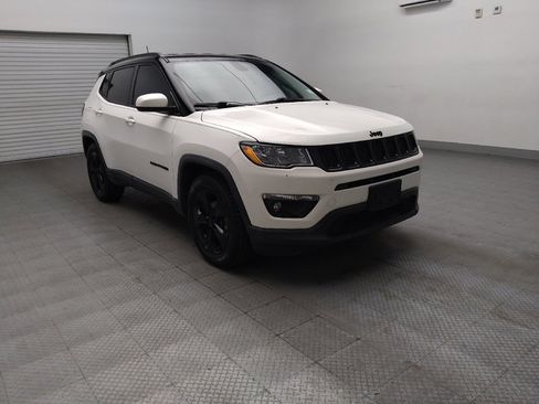 Used 2020 Jeep Compass Latitude FWD image 13