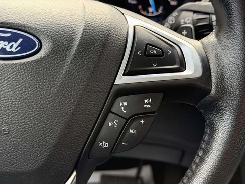 Used 2018 Ford Edge SEL AWD/4WD image 31