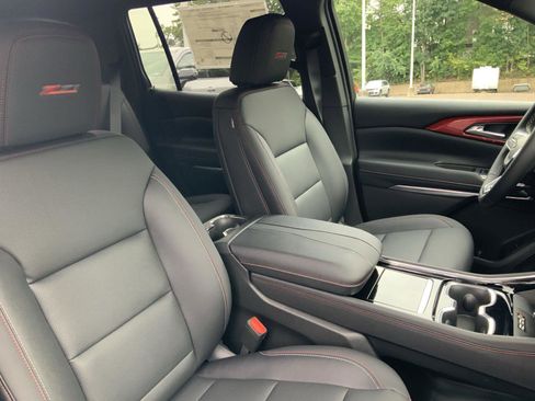New 2026 Chevrolet Traverse Z71 w/ Driver Confidence Package image 14