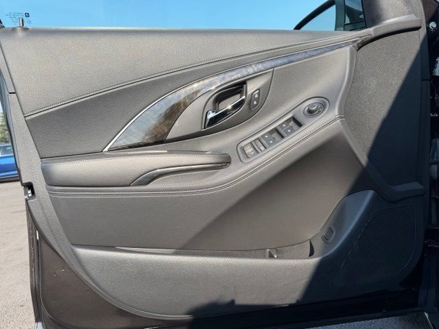 Used 2014 Buick LaCrosse Leather FWD image 18