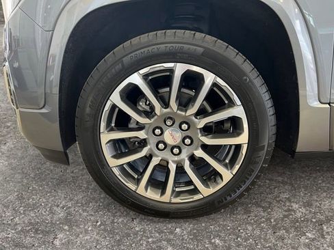 Used 2021 GMC Acadia Denali w/ Denali Ultimate Package AWD/4WD image 12