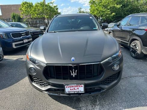 Used 2018 Maserati Levante GranSport AWD/4WD image 2
