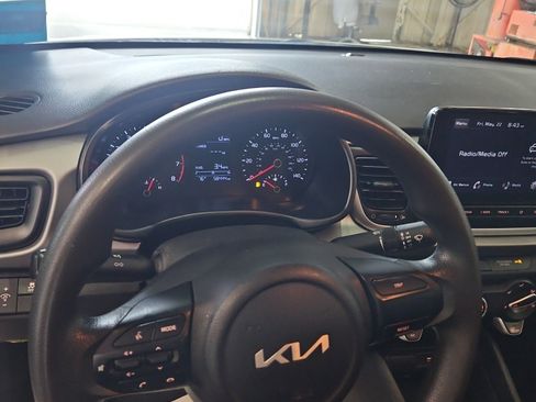 Used 2023 Kia Rio LX FWD image 8