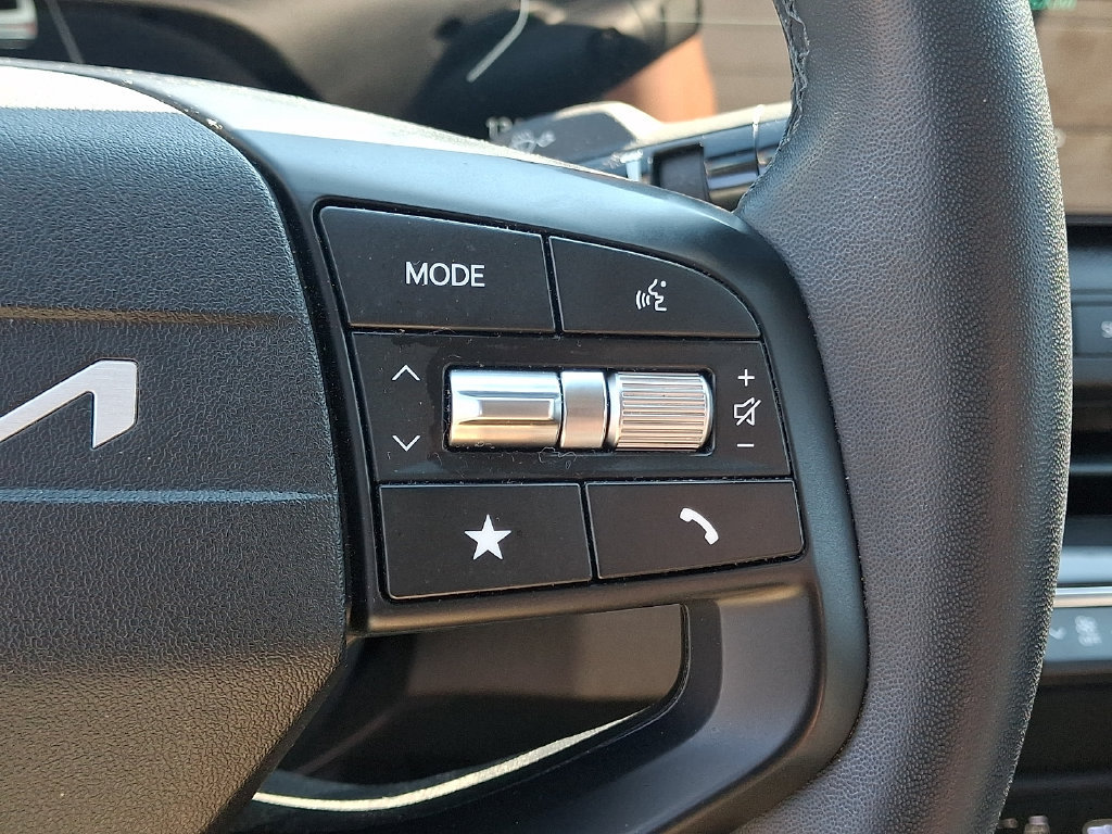 Certified 2025 Kia K4 EX FWD image 23