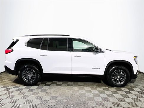 New 2026 GMC Acadia Elevation image 9