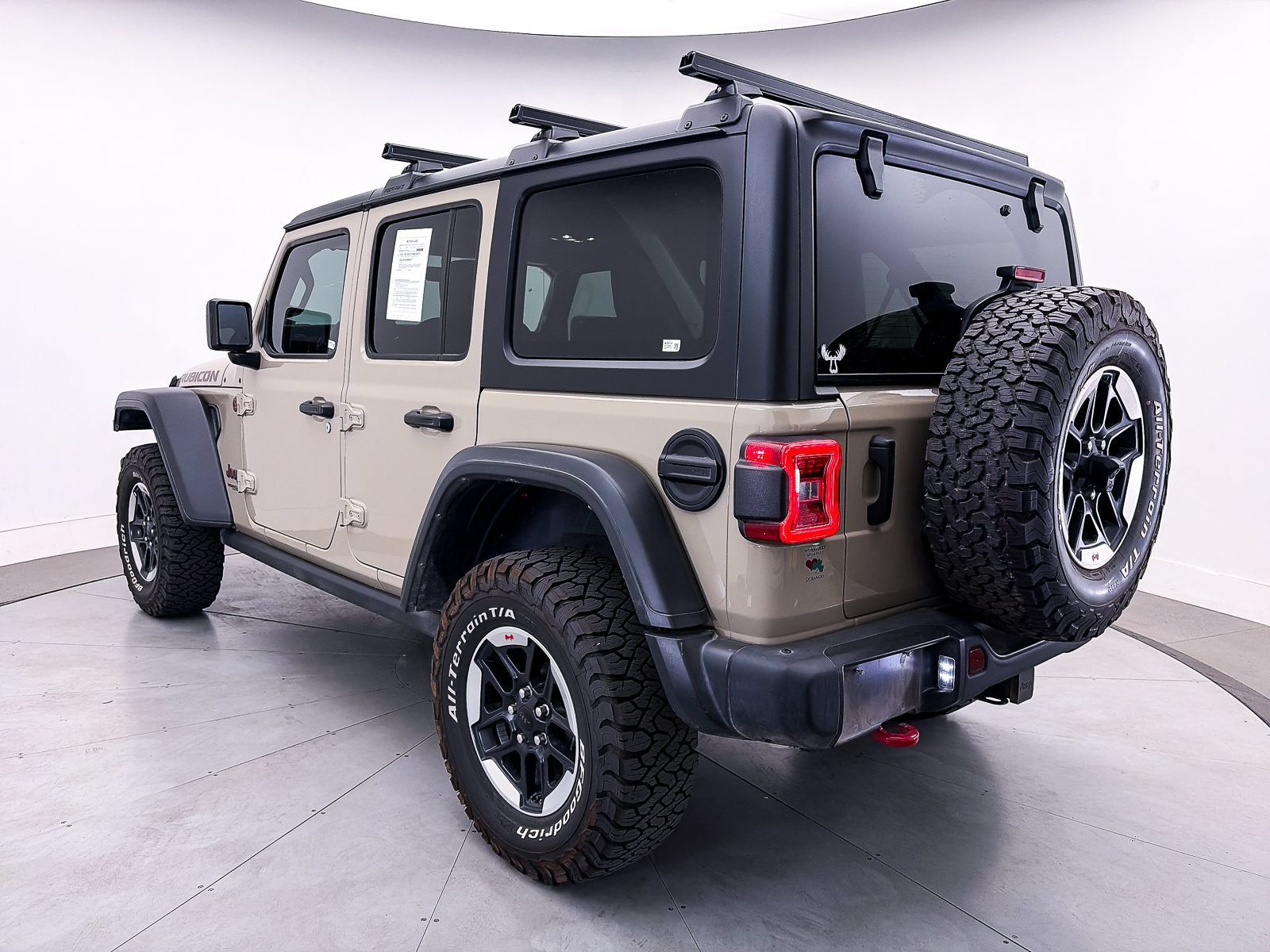 Used 2022 Jeep Wrangler Unlimited Rubicon w/ Steel Bumper Group AWD/4WD image 15