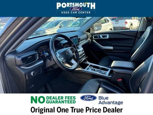 Certified 2022 Ford Explorer XLT w/ Equipment Group 202A image 4