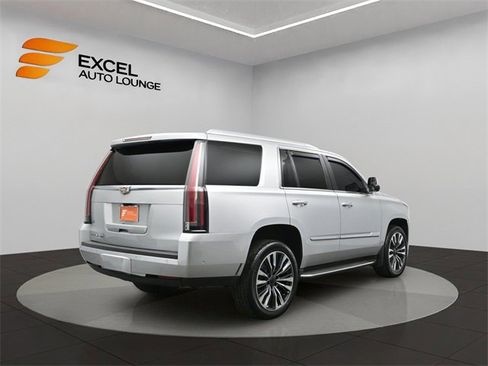 Used 2018 Cadillac Escalade Luxury image 5