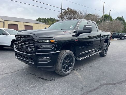 New 2025 RAM 2500 Big Horn AWD/4WD image 2