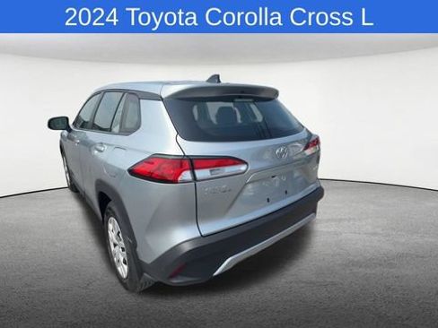 Used 2024 Toyota Corolla Cross L AWD/4WD image 7