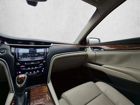 Used 2019 Cadillac XTS Luxury FWD image 3