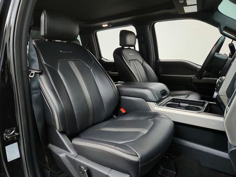 Used 2022 Ford F450 Platinum w/ FX4 Off-Road Package image 27