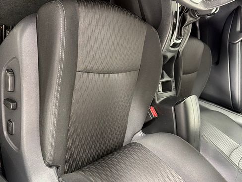 Used 2020 Nissan Rogue SV AWD/4WD image 10