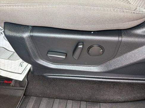 Used 2019 Ford F150 XLT w/ Equipment Group 302A Luxury image 16