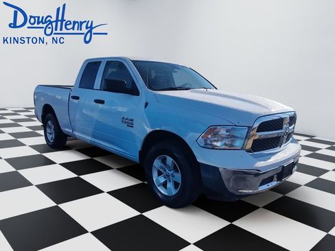 Used 2024 RAM 1500 Classic SLT AWD/4WD image 7