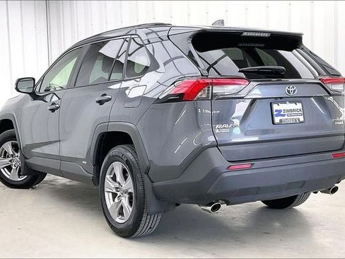 Used 2023 Toyota RAV4 XLE AWD/4WD image 11