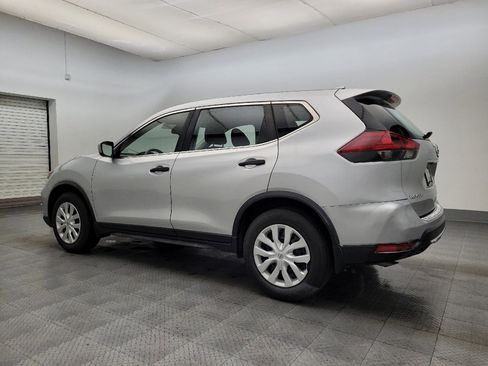 Used 2019 Nissan Rogue S image 3