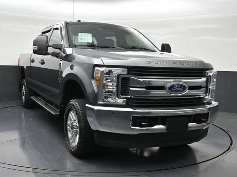 Used 2019 Ford F250 XLT w/ Snow Plow Prep Package image 8
