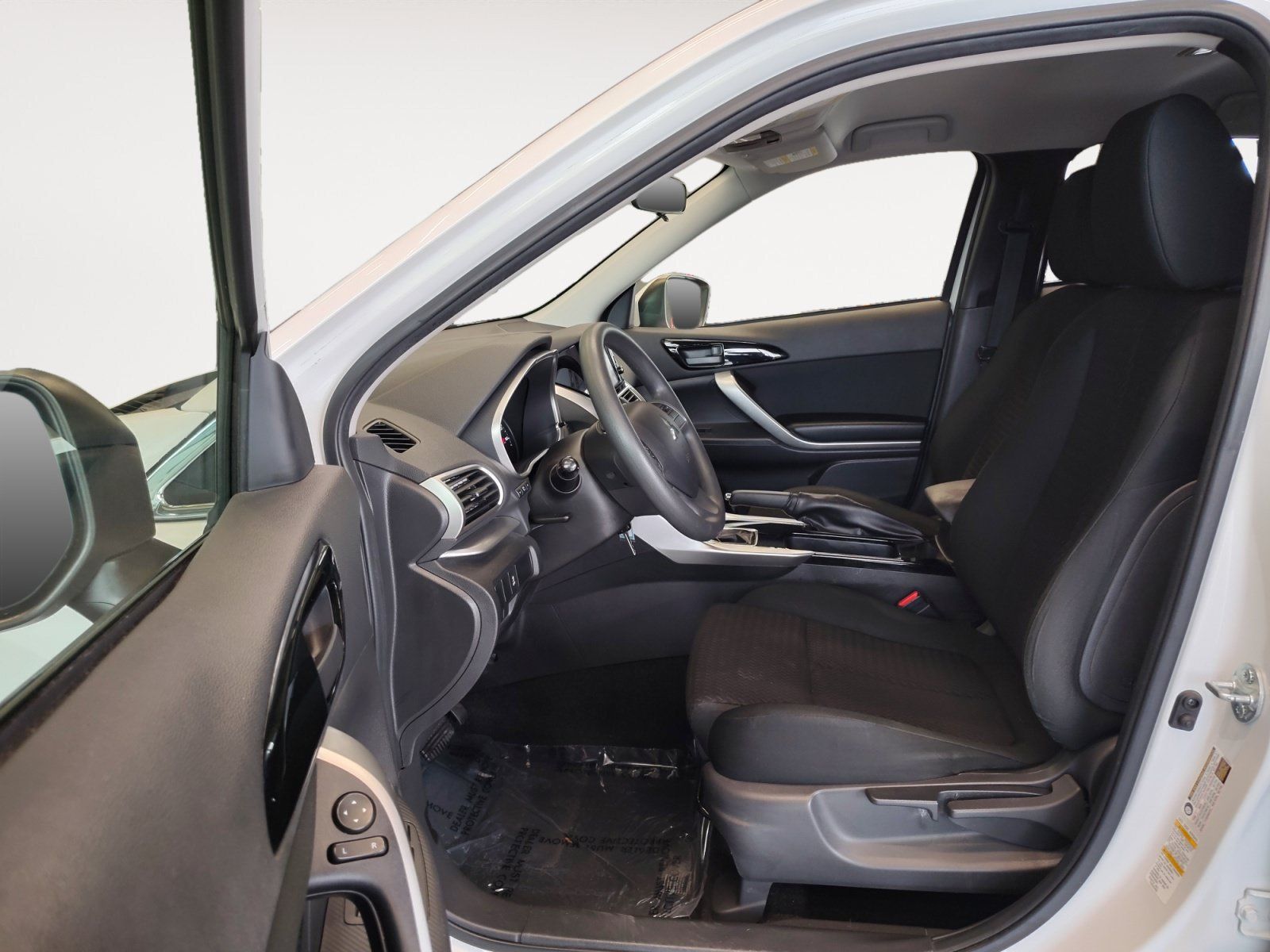 Used 2018 Mitsubishi Eclipse Cross ES FWD image 21