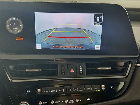 Used 2024 Lexus ES 350 w/ Premium Package image 23