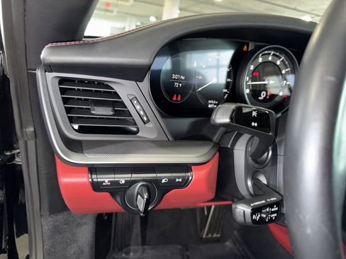 Used 2023 Porsche 911 Carrera S image 19