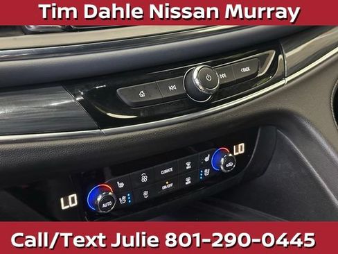 Used 2024 Buick Enclave Premium AWD/4WD image 29