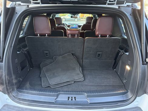 Used 2022 Ford Expedition Limited image 18