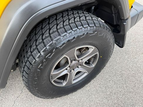 Used 2019 Jeep Wrangler Sport AWD/4WD image 8