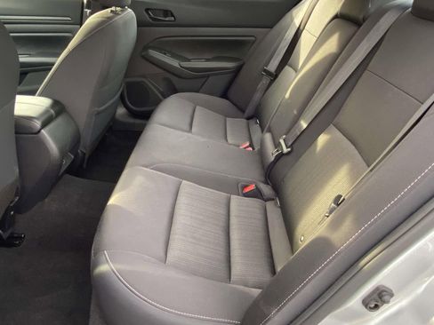 Used 2024 Nissan Altima 2.5 SV FWD image 11