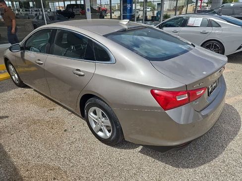 Used 2024 Chevrolet Malibu LT FWD image 4