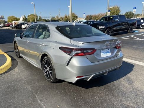 Used 2023 Toyota Camry SE image 6