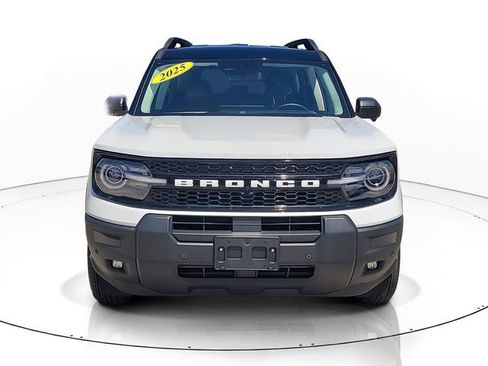 Used 2025 Ford Bronco Sport Outer Banks w/ Outer Banks Tech Package+ AWD/4WD image 2