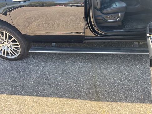 Used 2022 Ford Expedition Max Platinum image 9