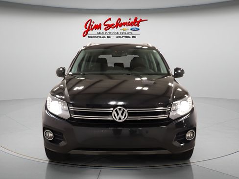 Used 2017 Volkswagen Tiguan Sport AWD/4WD image 3
