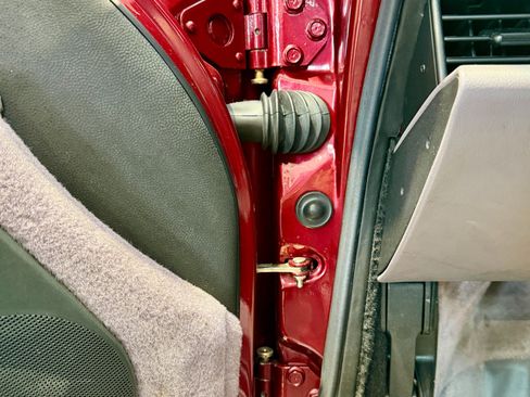 Used 1998 Porsche 911 Carrera S image 54