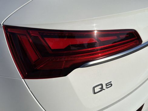Used 2023 Audi Q5 2.0T Premium Plus w/ Premium Plus Package AWD/4WD image 10