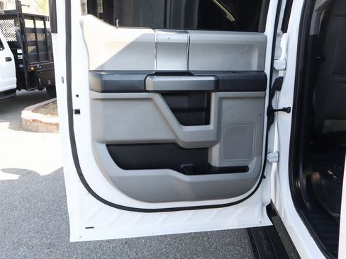 Used 2022 Ford F250 XLT w/ Black Appearance Package image 40