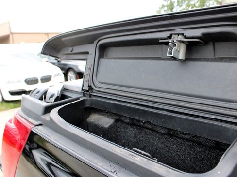 Used 2006 Cadillac Escalade EXT image 11