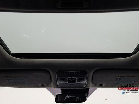 Used 2022 Kia Telluride SX w/ SX Prestige Package image 25